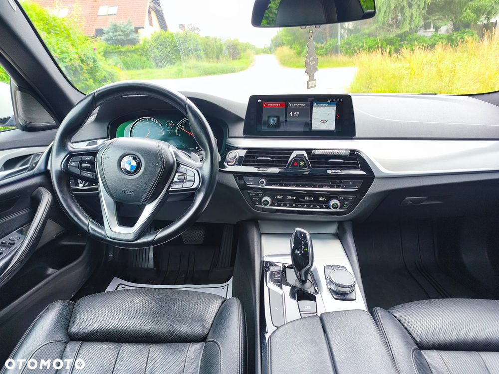 BMW Seria 5 520d Sport Line - 13