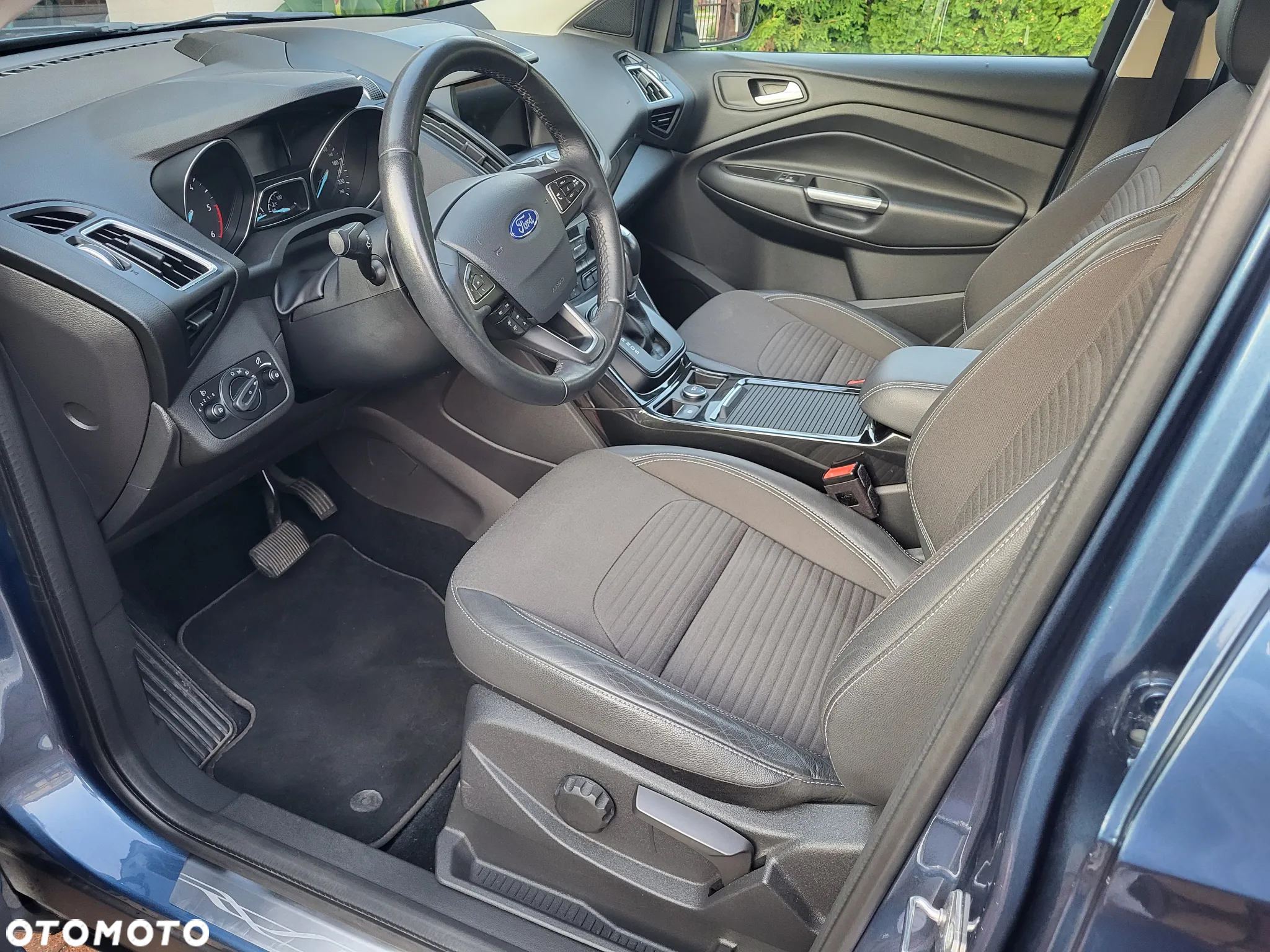 Ford Kuga 2.0 TDCi 4x4 Titanium - 39