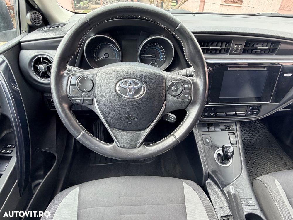 Toyota Auris 1.8 L VVT-i Luna - 9