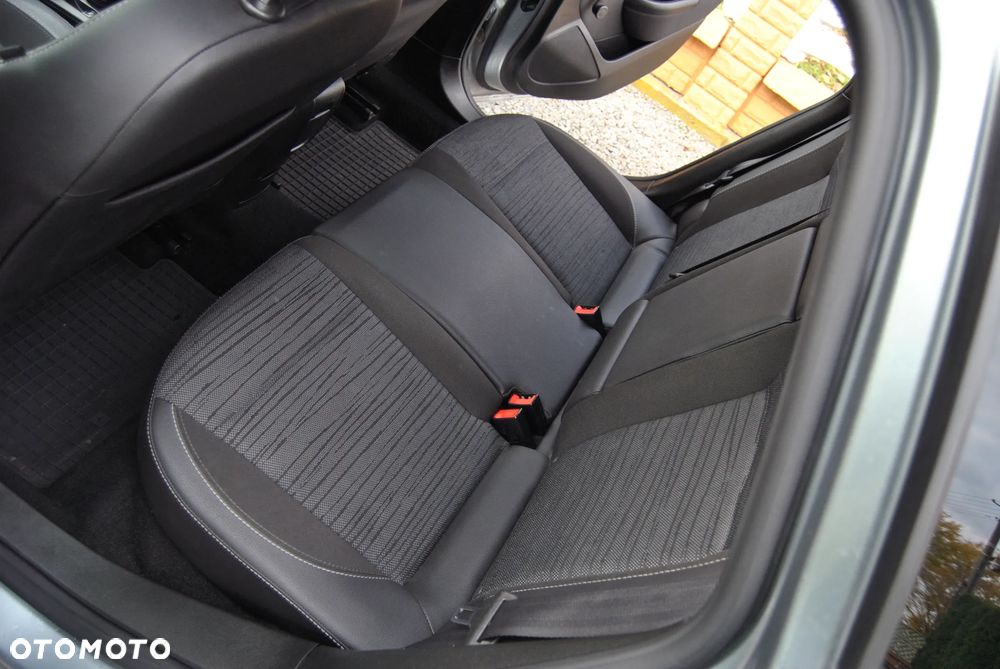 Opel Astra IV 1.4 T Cosmo S&S EU6 - 29