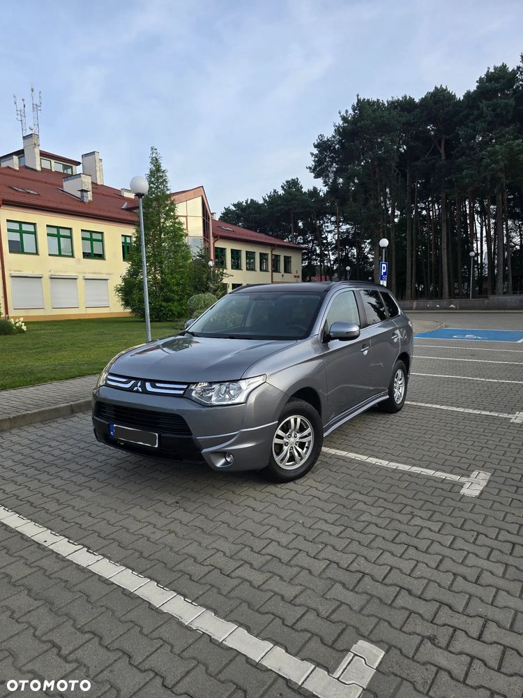 Mitsubishi Outlander 2.2 DI-D 2WD Invite - 1