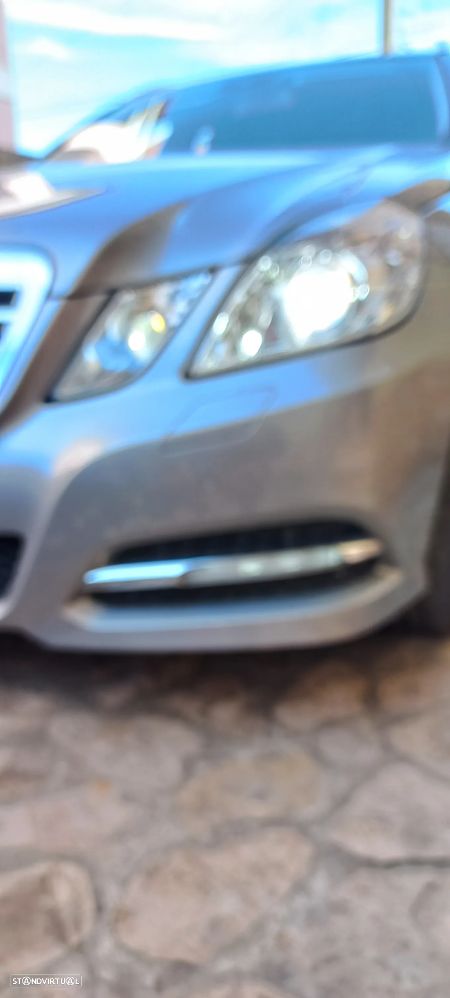 Mercedes-Benz E 300 Bluetec Hybrid Avantgarde - 4