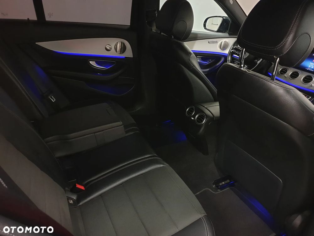 Mercedes-Benz Klasa E 300 de 4Matic 9G-TRONIC AMG Line - 30