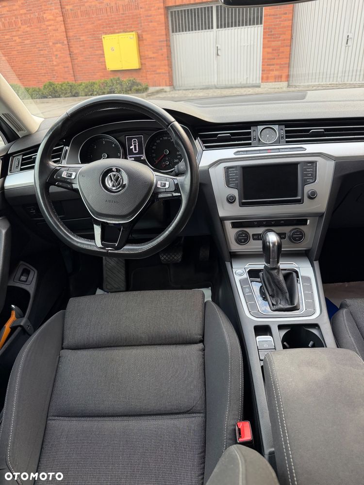 Volkswagen Passat - 35