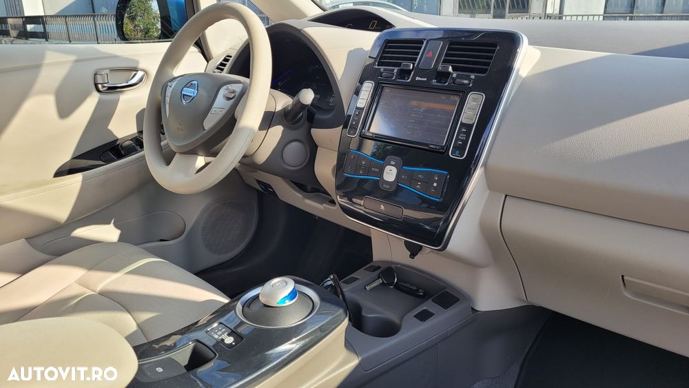 Nissan LEAF - 14