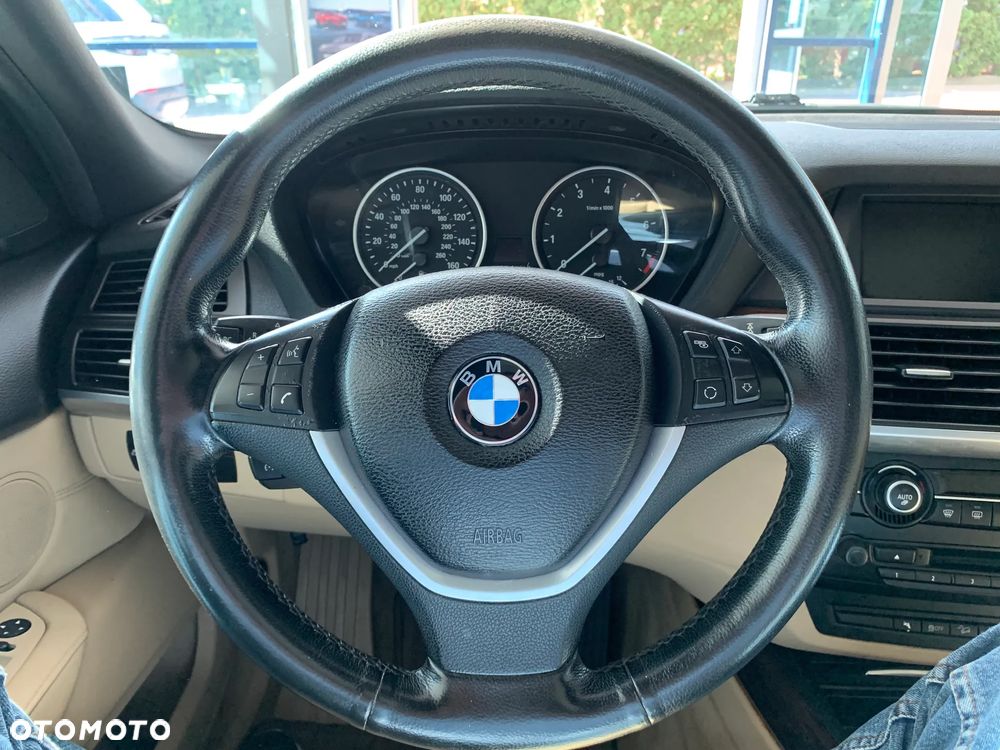 BMW X5 xDrive30i - 8