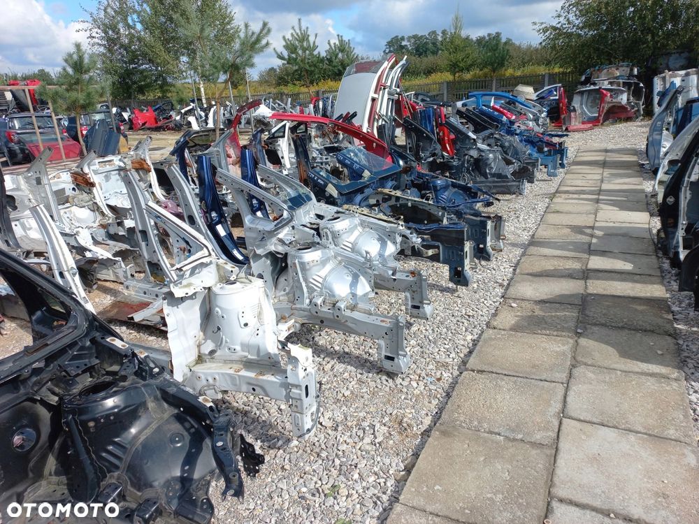 Toyota Rav4 II Ramka radia osłona dekor PRAWA - 14