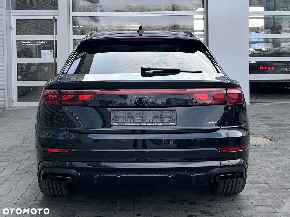 Audi Q8 - 8