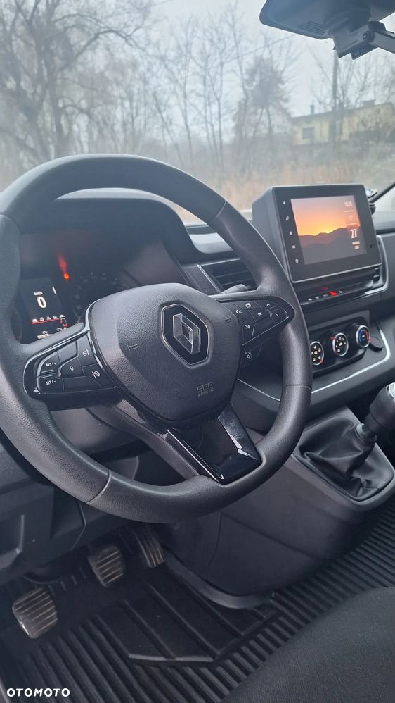 Renault Trafic - 17