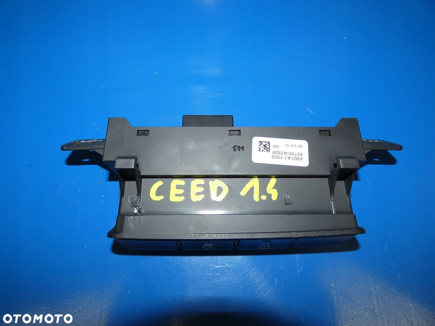 KIA CEED II 12- WŁĄCZNIK PANEL ESP - 1