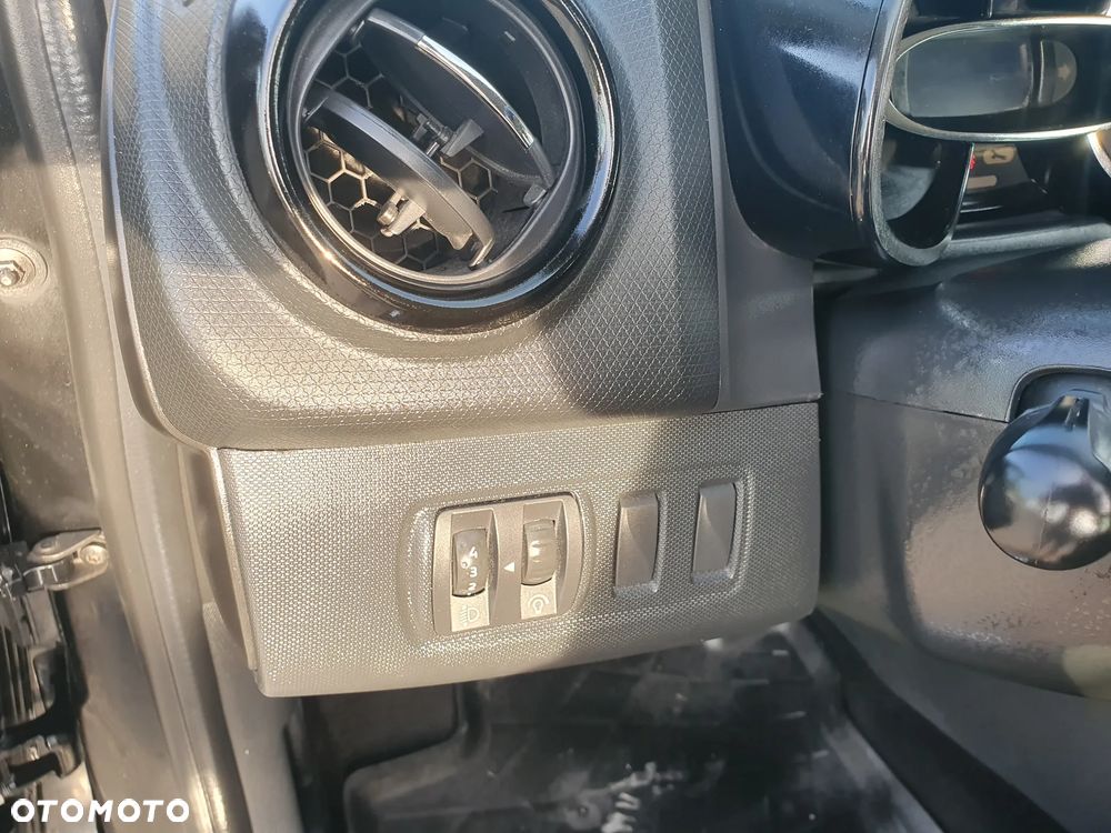 Renault Clio 1.2 16V Life - 11