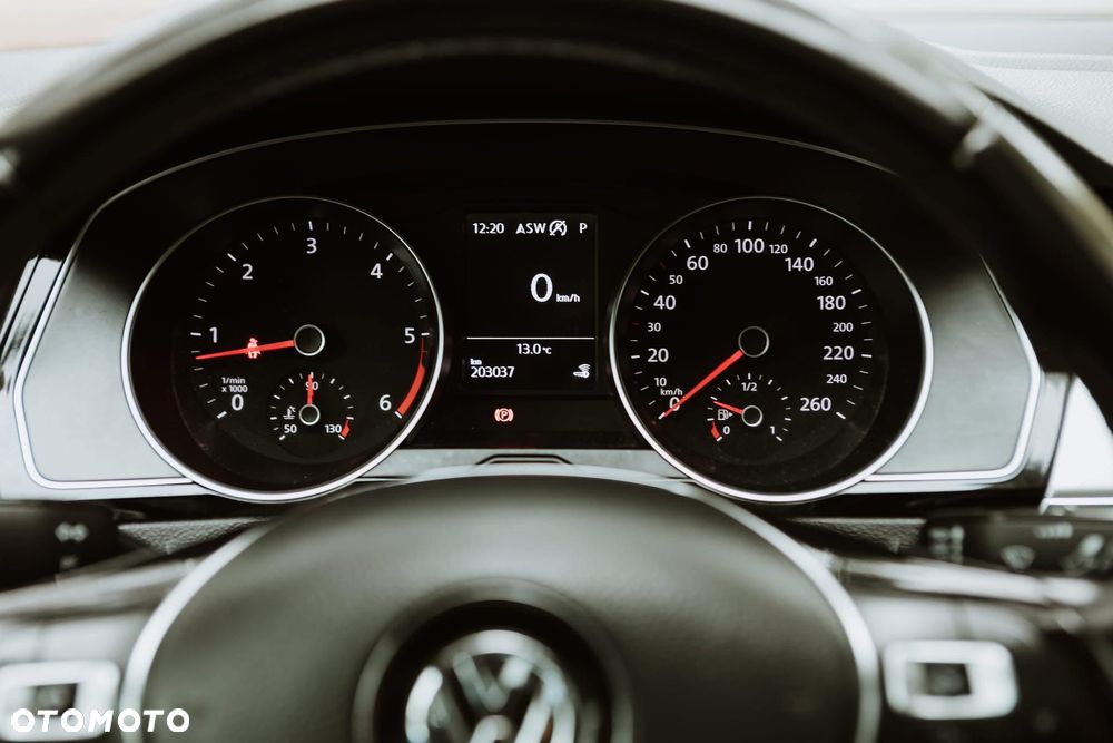 Volkswagen Passat 1.6 TDI (BlueMotion Technology) DSG Comfortline - 32