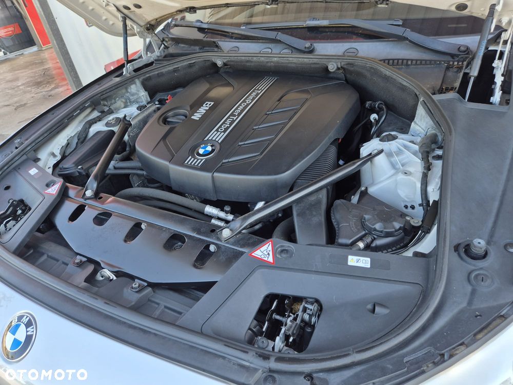 BMW 5GT - 41