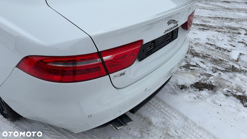 Jaguar XE - 7