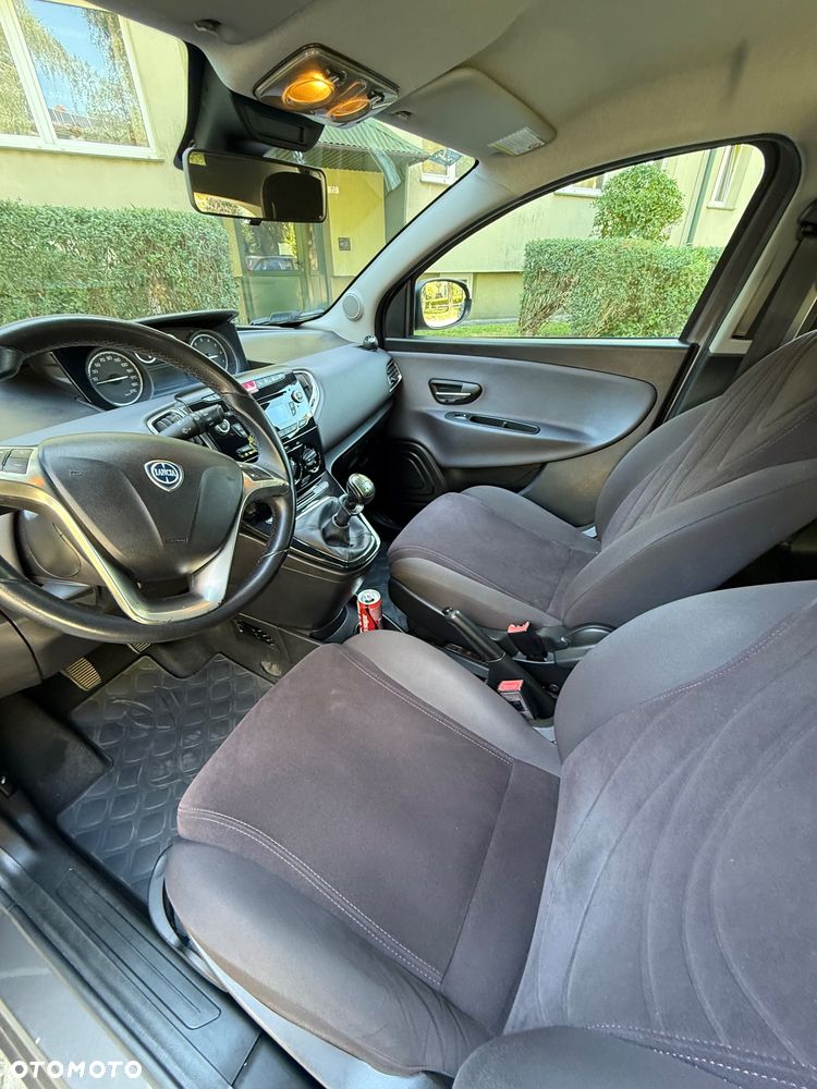 Lancia Ypsilon 1.2 8V Silver S&S - 8