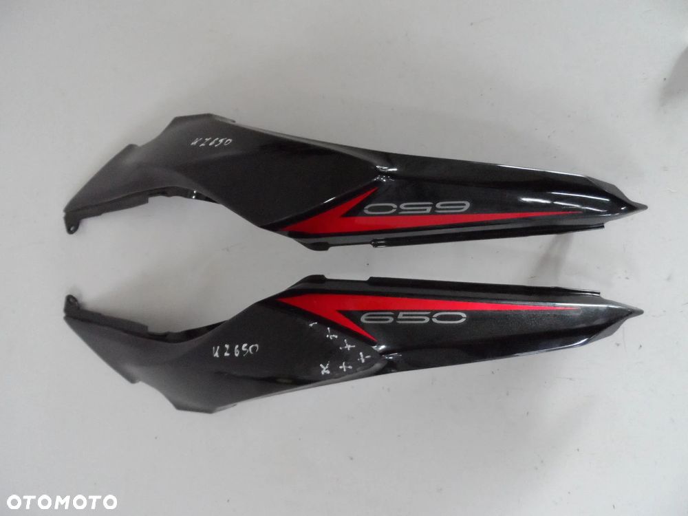 Kawasaki Z650 osłona boczek pod fotel P,L - 1