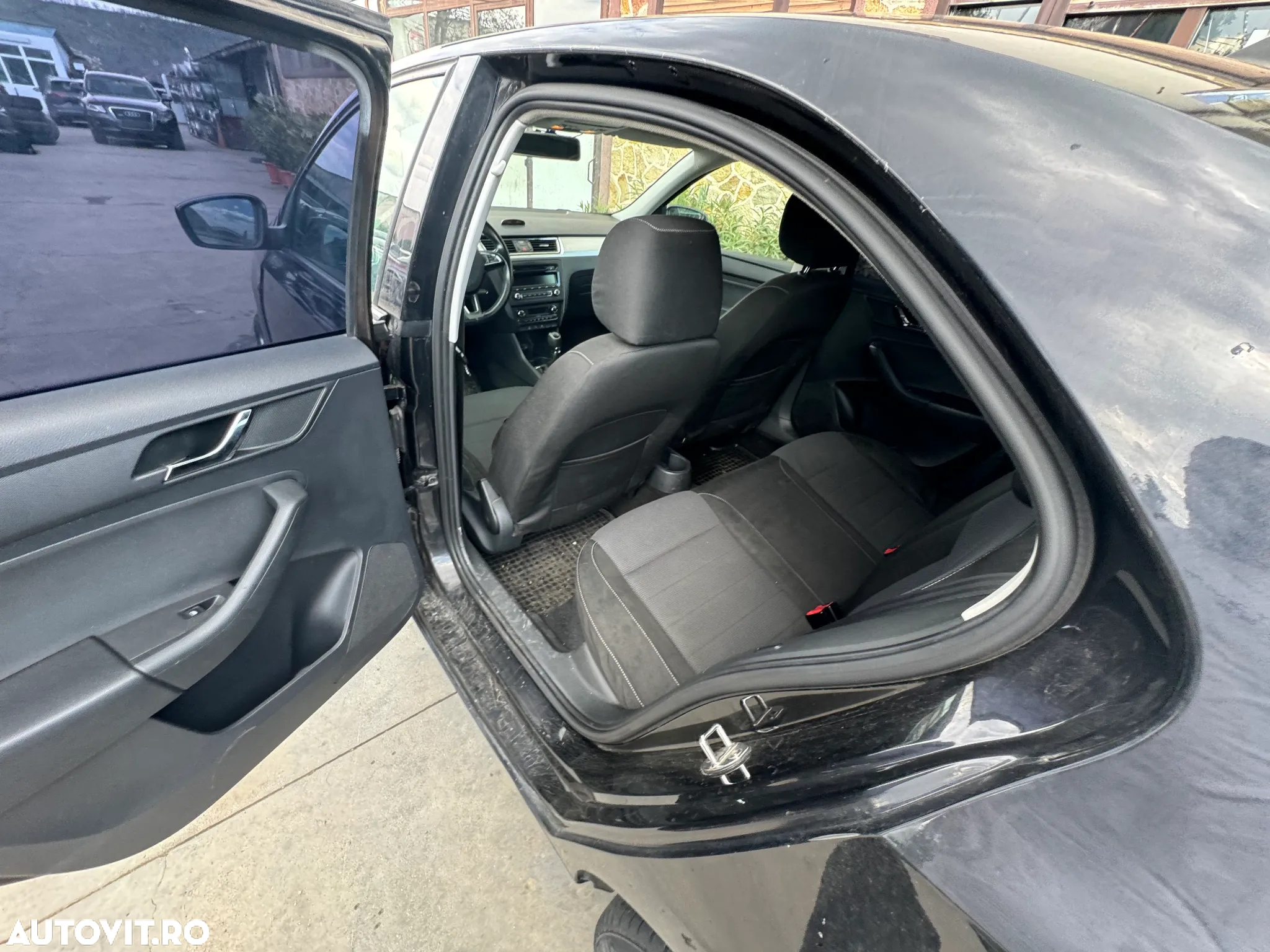 Dezmembram Skoda Rapid 1.6 d an fabr 2015 - 6