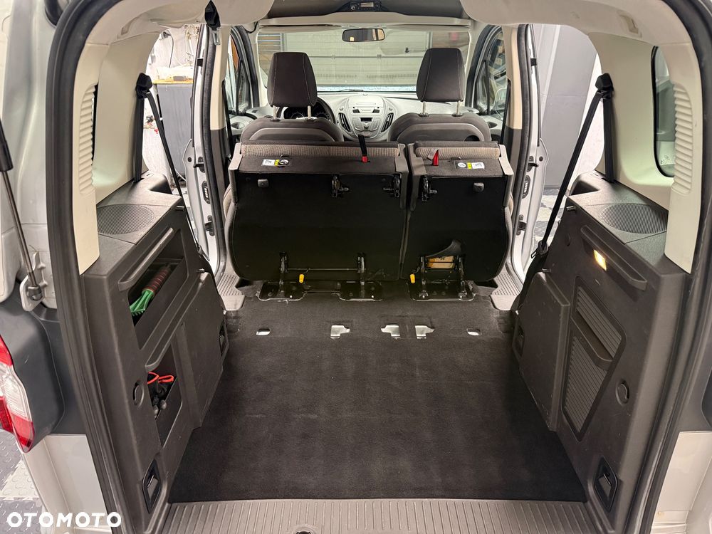 Ford Tourneo Courier - 19