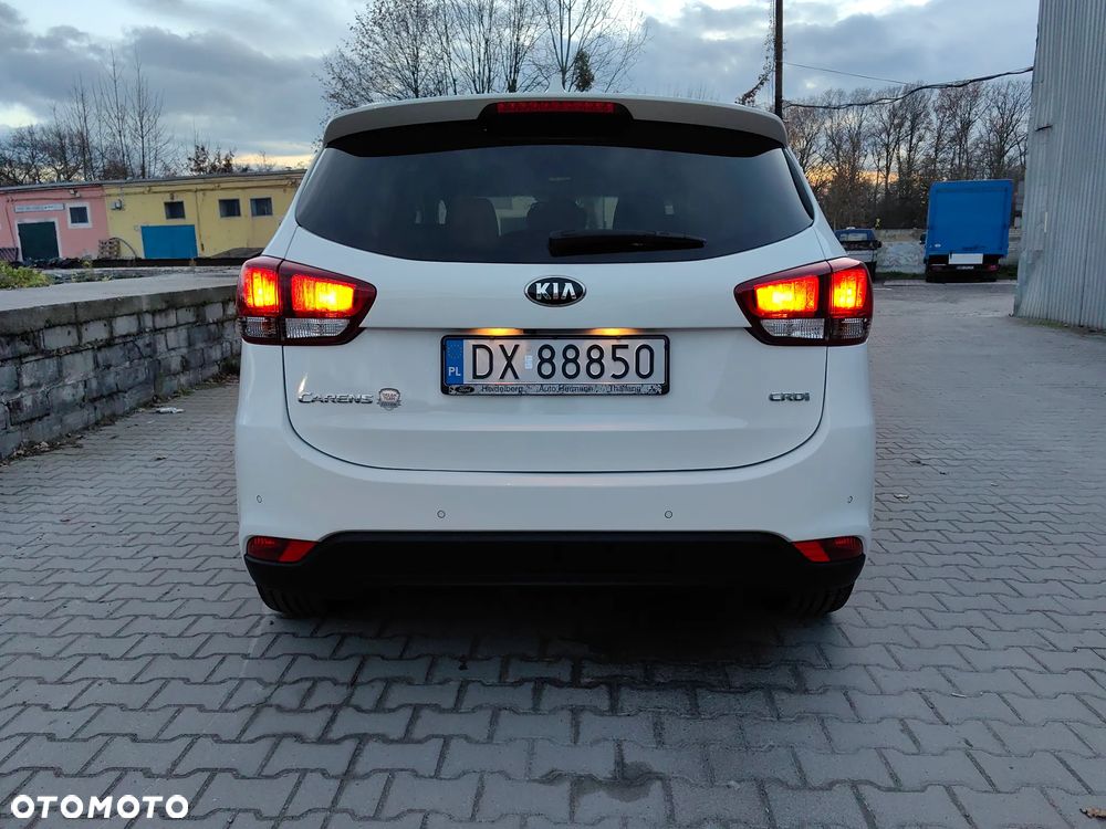 Kia Carens 1.7 CRDi 141 UEFA EURO 2016 - 8