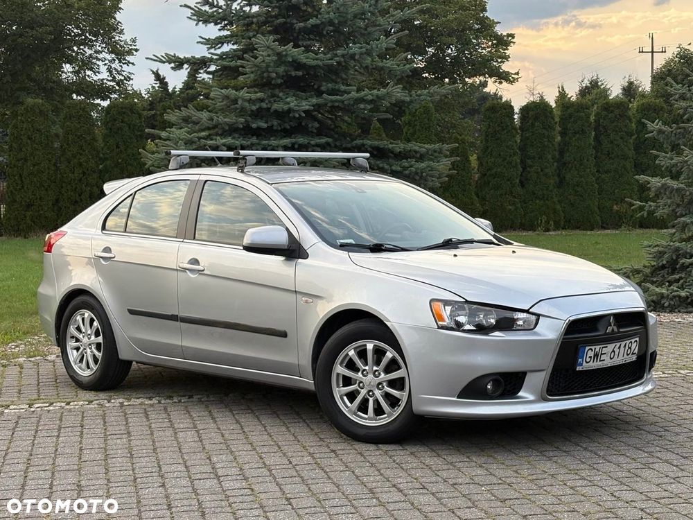 Mitsubishi Lancer 1.6 Invite - 3