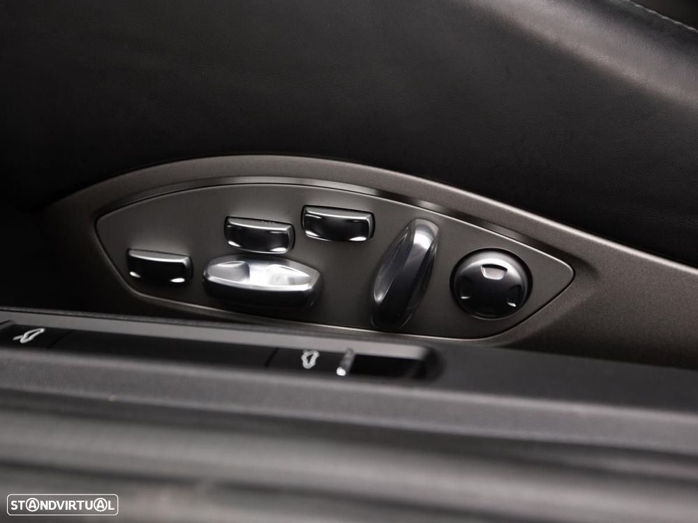 Porsche 718 Cayman - 19