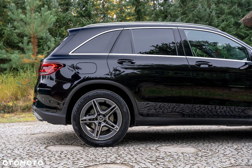 Mercedes-Benz GLC 200 d 4Matic 9G-TRONIC AMG Line - 16