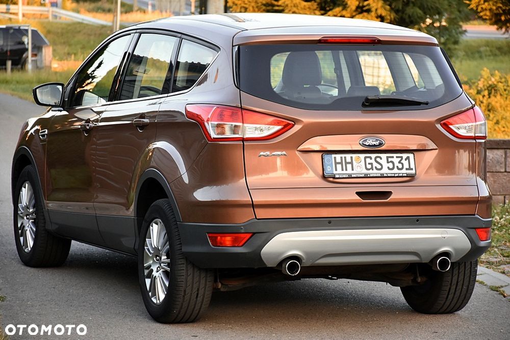 Ford Kuga 2.0 TDCi 2x4 Titanium - 3