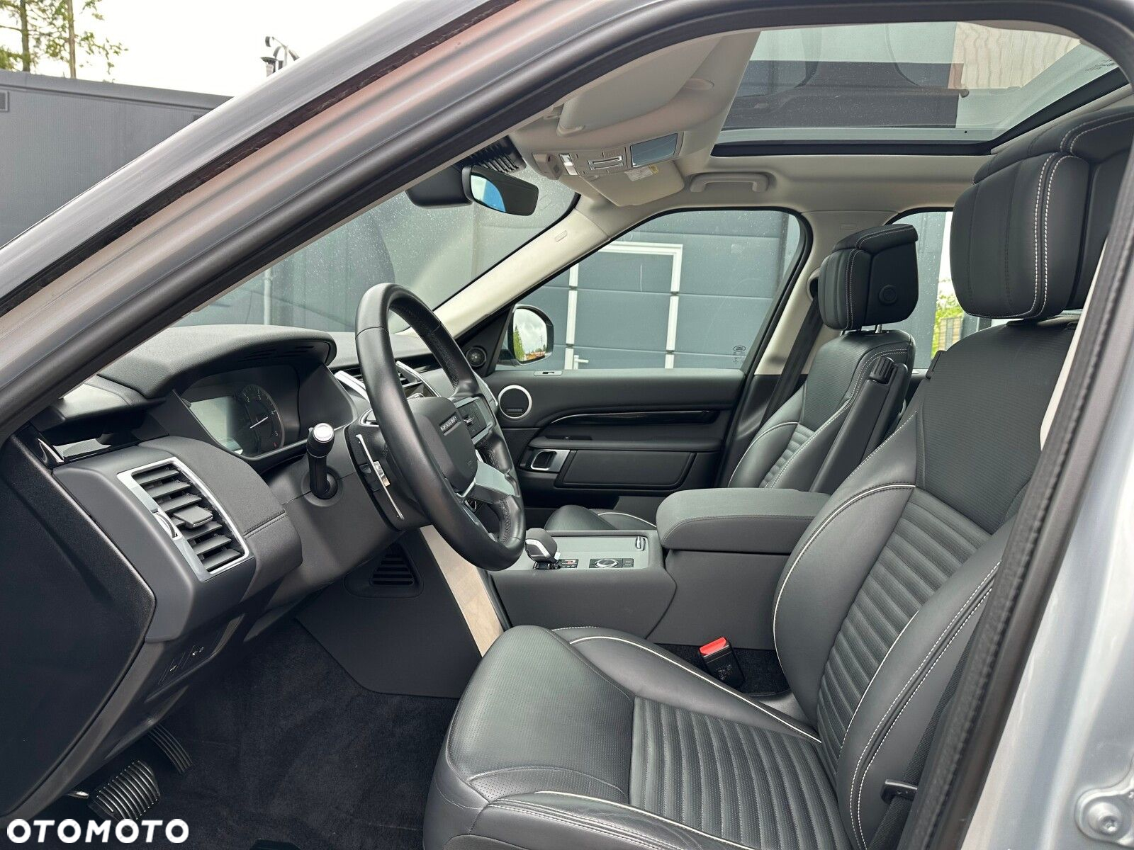 Land Rover Discovery - 34