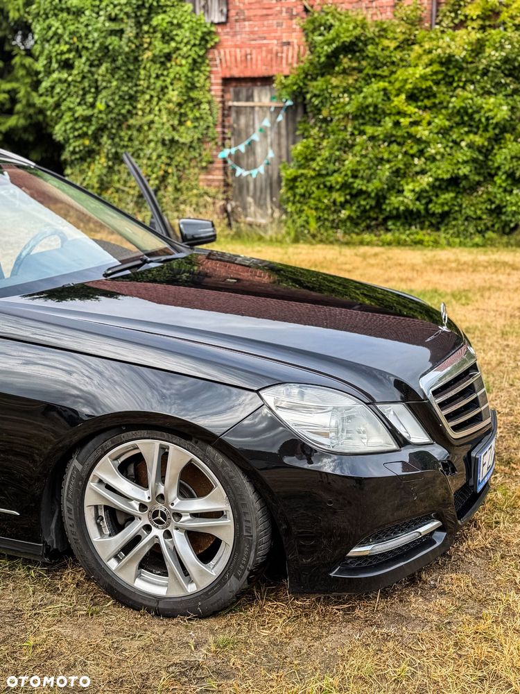 Mercedes-Benz Klasa E 350 CDI DPF BlueEFFICIENCY 7G-TRONIC Avantgarde - 23