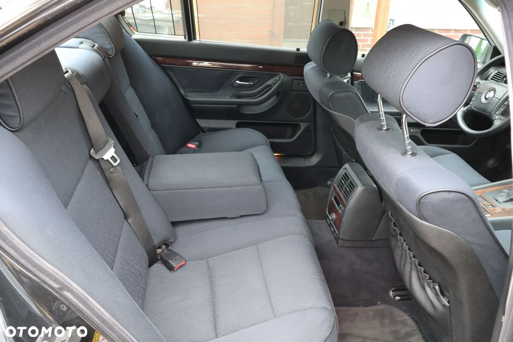 BMW Seria 7 - 21