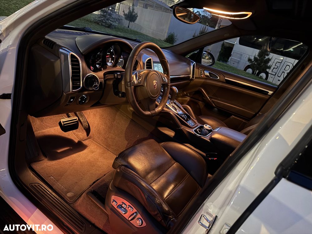 Porsche Cayenne Platinum Edition - 11