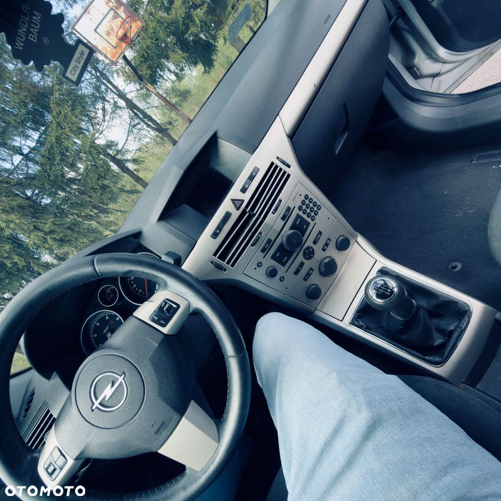 Opel Astra 1.9 CDTI - 11