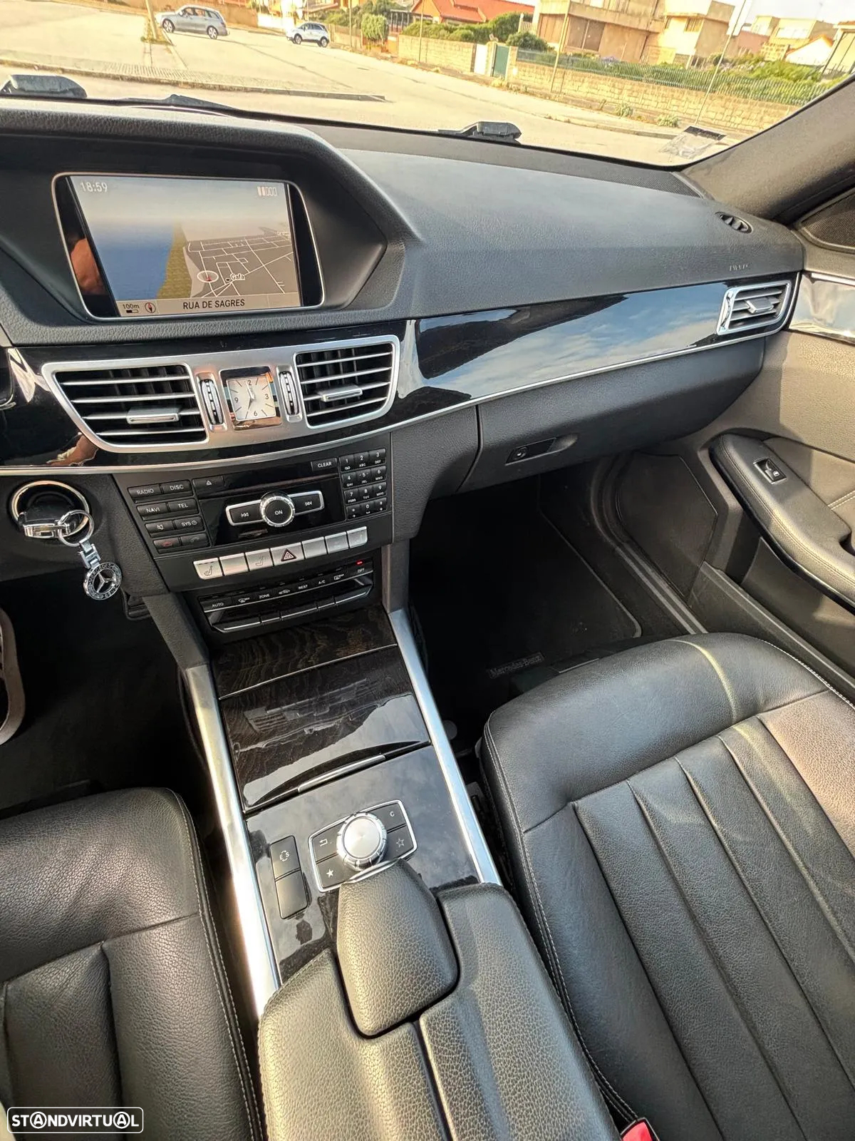 Mercedes-Benz E 300 Bluetec Hybrid Avantgarde - 23