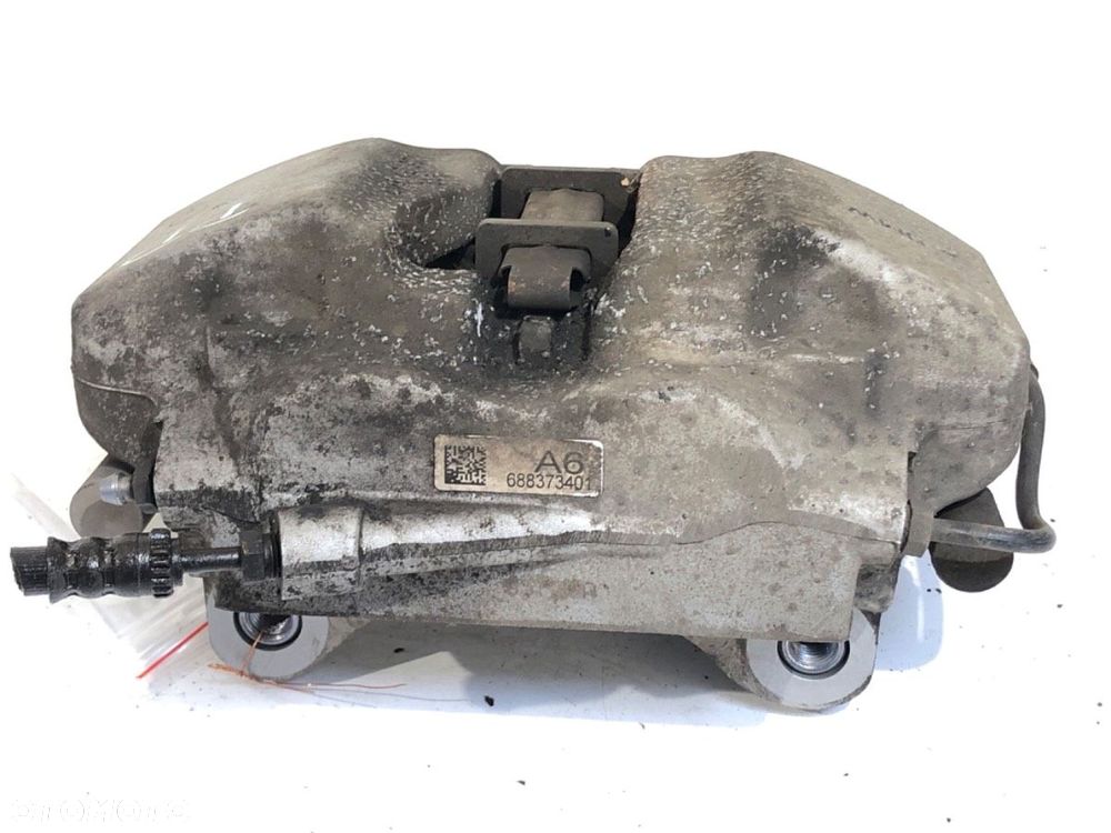 ZACISK PRAWY PRZÓD  BMW 5 (G30, F90) 2016 - 2022 530 e Plug-in-Hybrid 135 kW [184 KM] Hybryda - 2