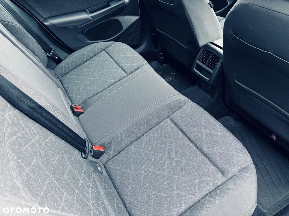 Volkswagen Golf - 18