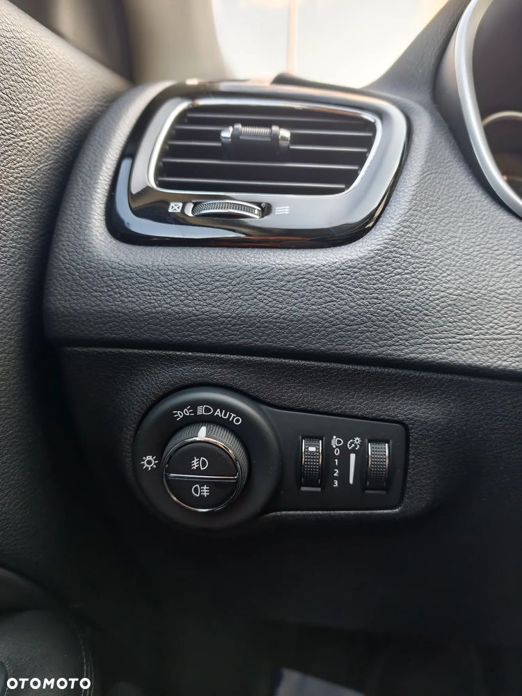 Jeep Compass 1.6 MJD Limited FWD S&S - 32