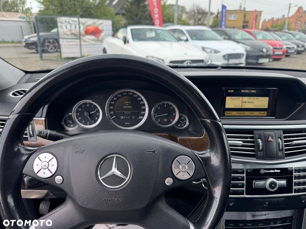Mercedes-Benz Klasa E 200 CDI DPF BlueEFFICIENCY Automatik - 30