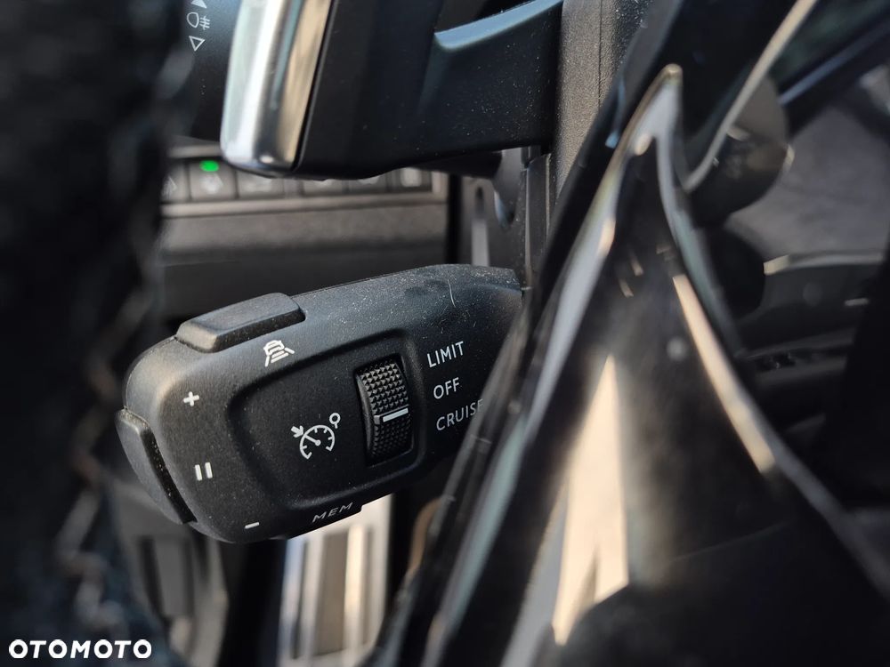 Peugeot 5008 PureTech 180 EAT8 Stop & Start GT - 25