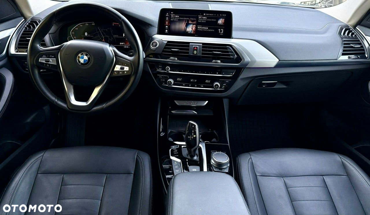 BMW X3 xDrive20d Luxury Line - 11