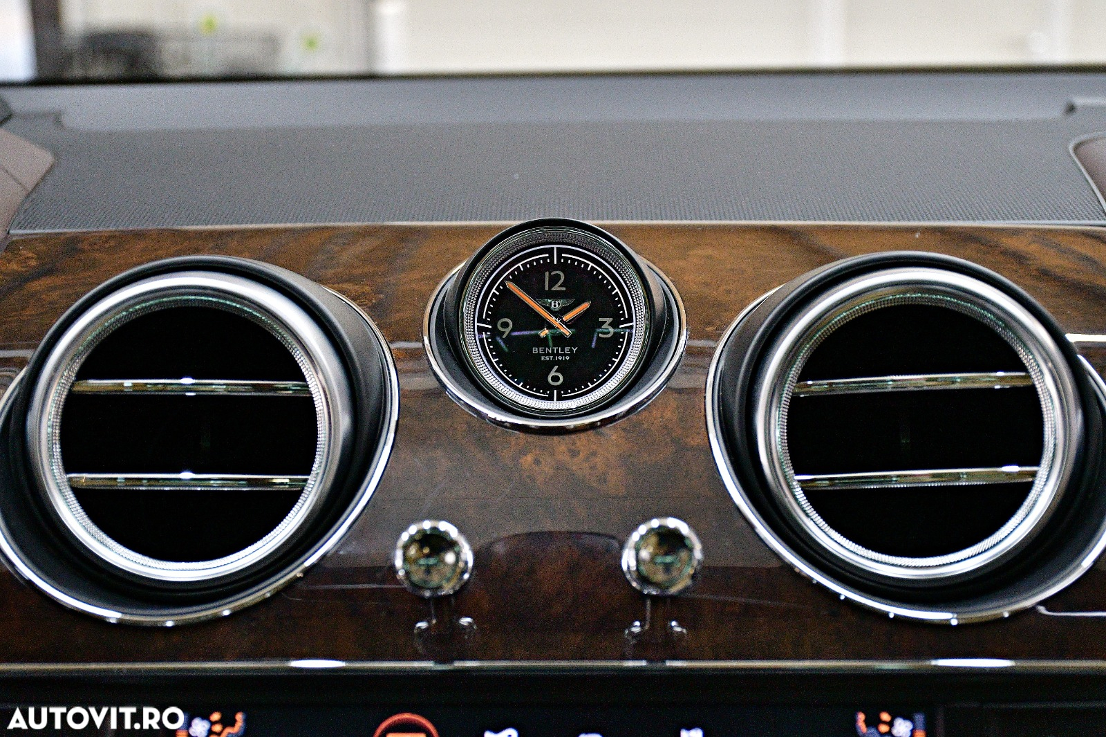 Bentley Bentayga W12 Mulliner - 33