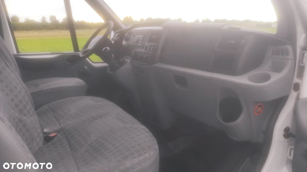 Ford TRANSIT POLSKI SALON 1 WŁASCICIEL BEZWYPADKOWY MAŁY ORGINALNY PRZEBIEG - 7