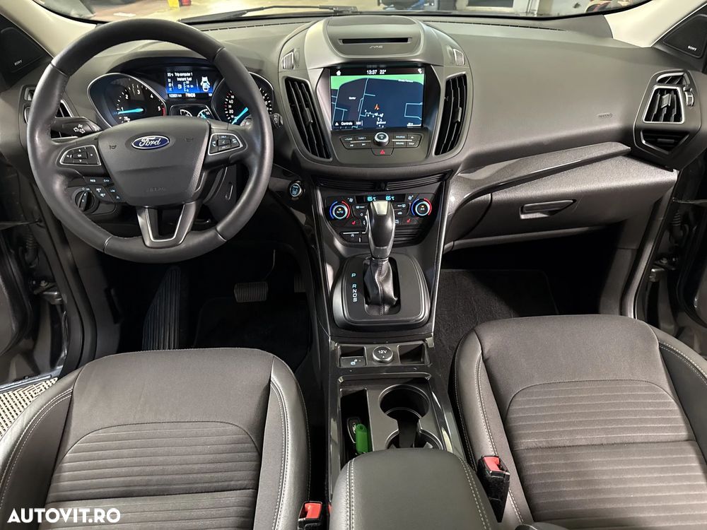 Ford Kuga - 10