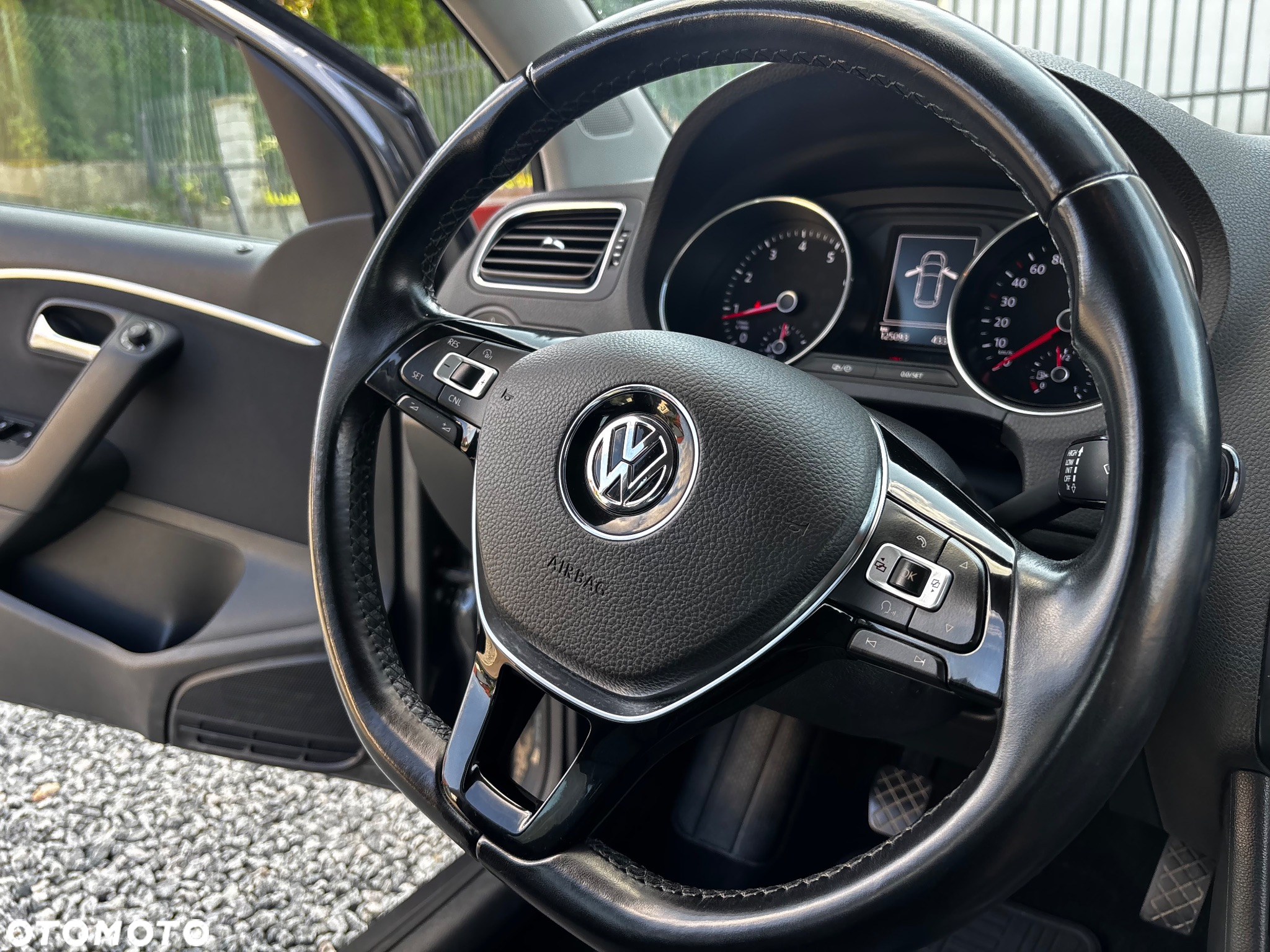 Volkswagen Polo 1.2 TSI BMT Fresh Perfectline - 23