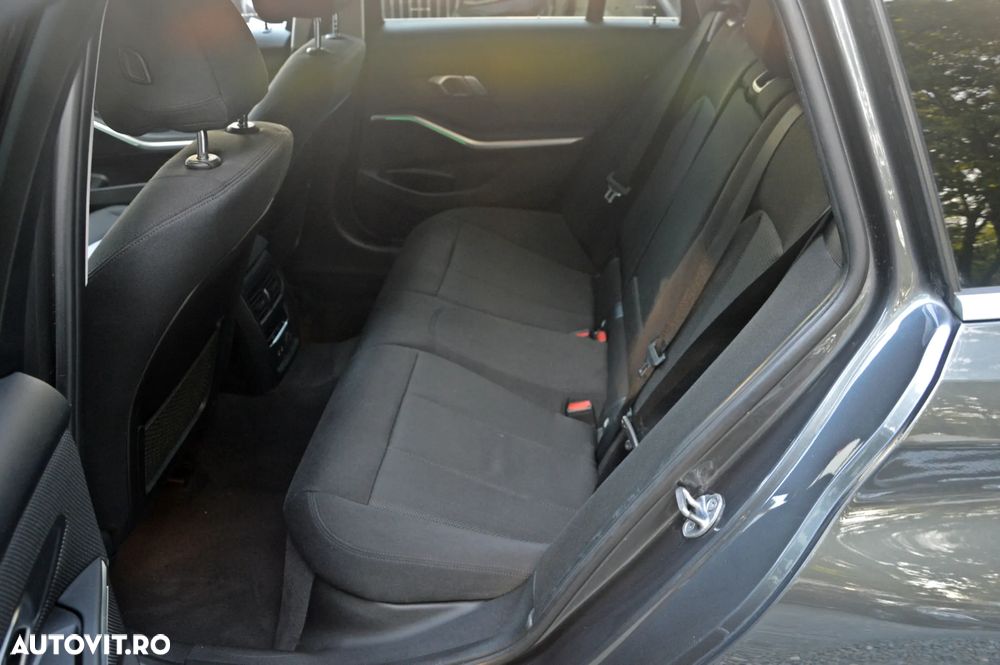 BMW Seria 3 318d Touring Aut. Advantage - 7