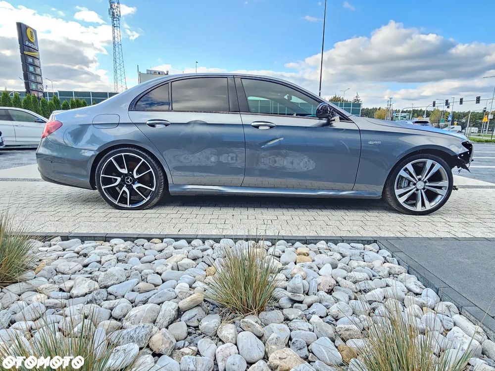 Mercedes-Benz Klasa E 43 AMG 4Matic 9G-TRONIC - 21