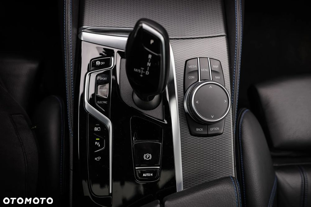 BMW Seria 5 530e M Sport sport - 34