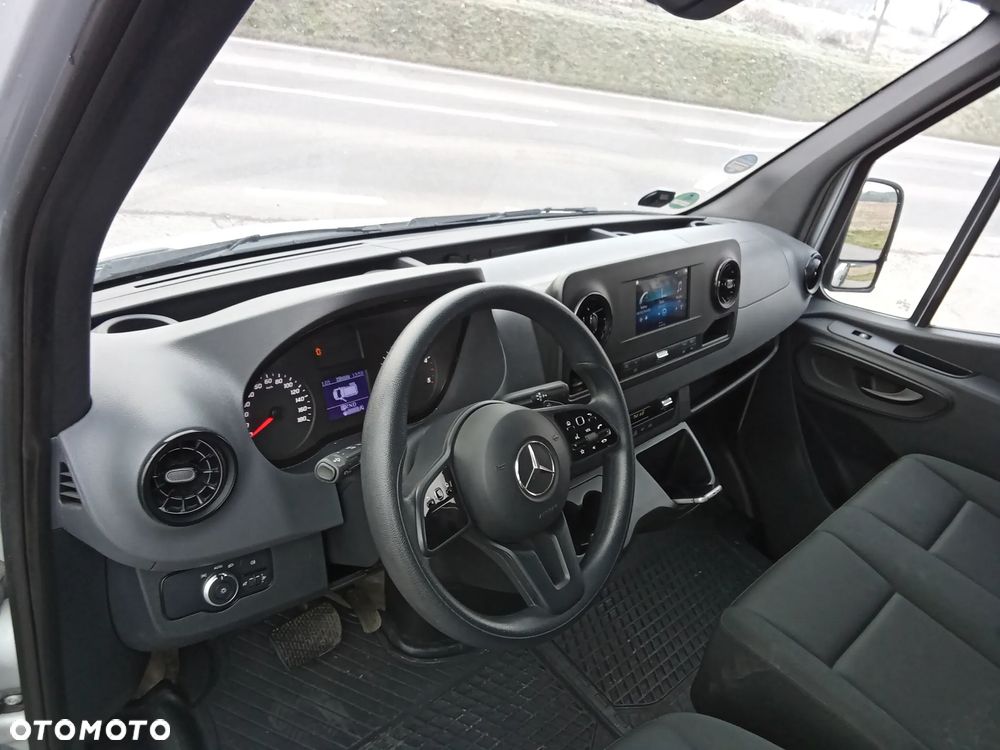Mercedes-Benz SPRINTER - 30