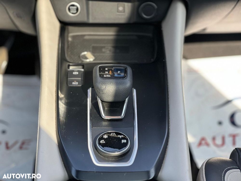 Nissan Qashqai 1.3 DIG-T 4x4 MHEV Xtronic Tekna - 19