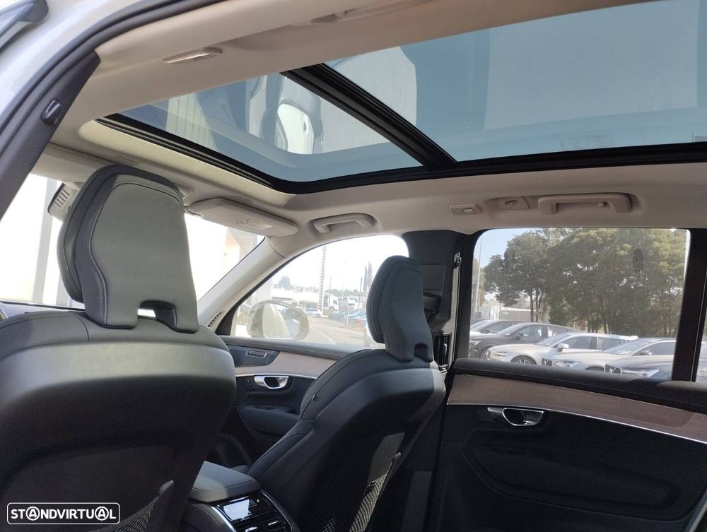 Volvo XC 90 2.0 T8 PHEV Plus Dark AWD - 7