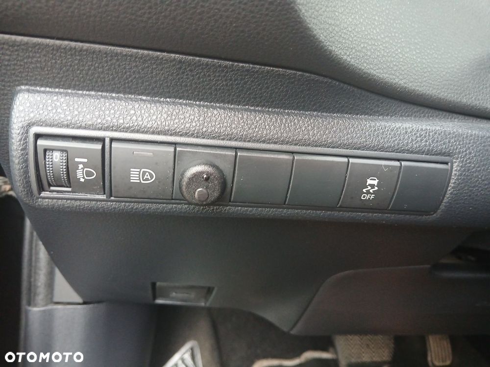 Toyota Corolla 1.8 Hybrid Comfort - 22